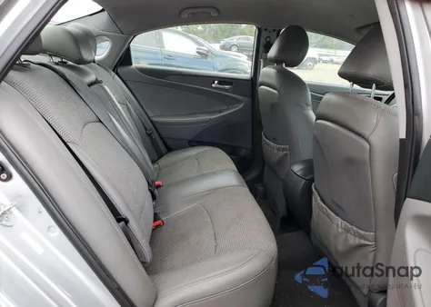 2011 Hyundai Sonata Se z USA, uszkodzony, nr VIN 5NPEC4AC2BH122636